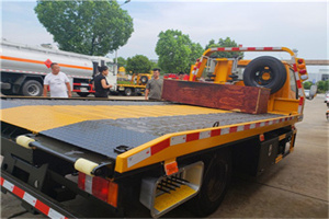 新场镇附近拖车电话号码服务